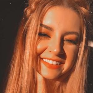 Meet your Posher, Kendra